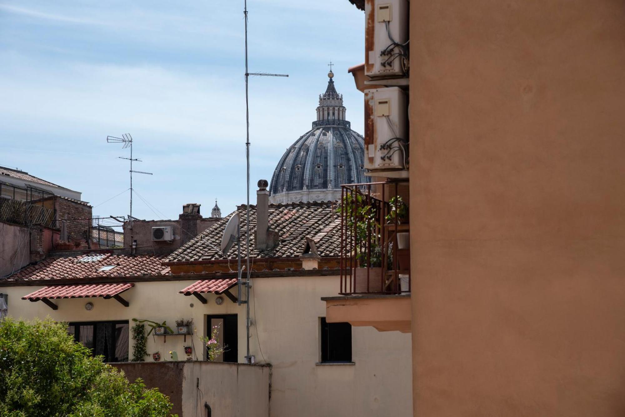 Vatican Boutique Apartment With St Peters Dome View Rome Exterior photo