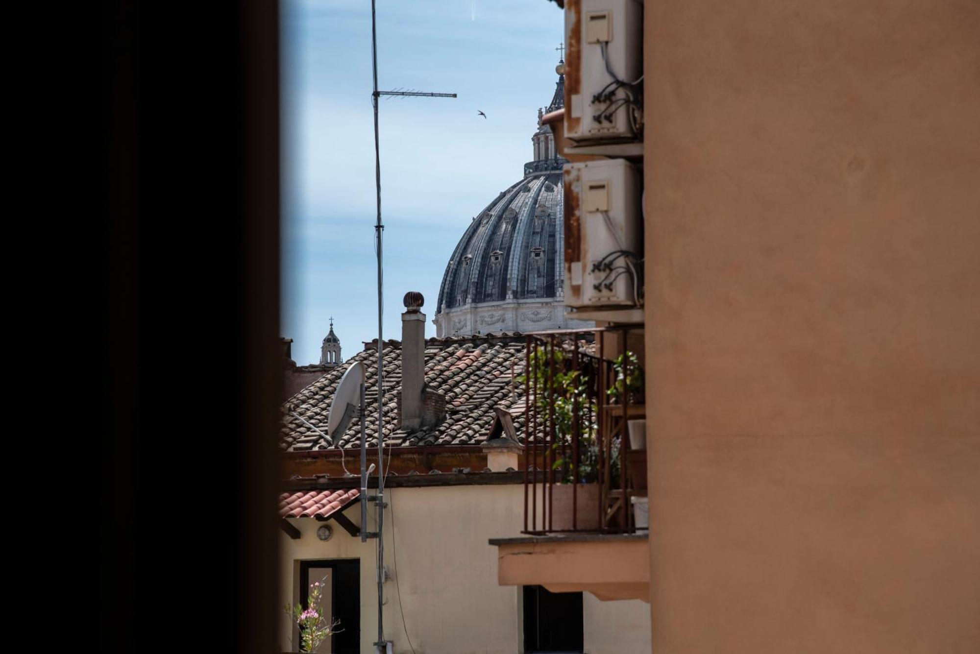 Vatican Boutique Apartment With St Peters Dome View Rome Exterior photo